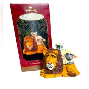 Hallmark keepsake Christmas ornament a time of peace 1999